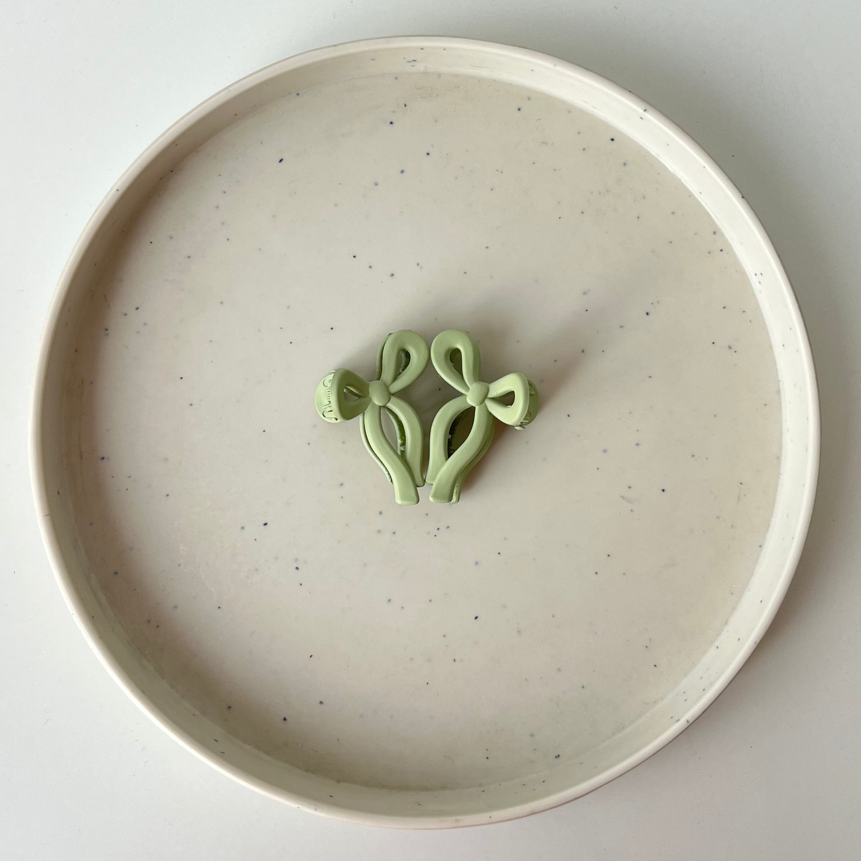 Matte Ribbon – Small Bow Hair Claw